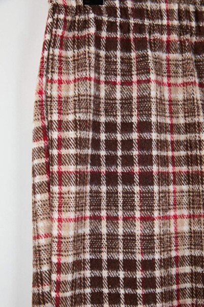 Trendyol Collection Braun-Mehrfarbiges 2er-Pack Pyjamahose aus 100 % Polyester mit Karomuster/Karomuster aus gewebtem Flanell THMAW26PJ00007