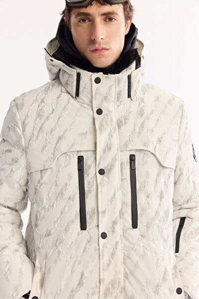 Avva Men's White Hooded Windproof -15 Degree Resistant Comfort Fit Ski Jacket A52Y6053