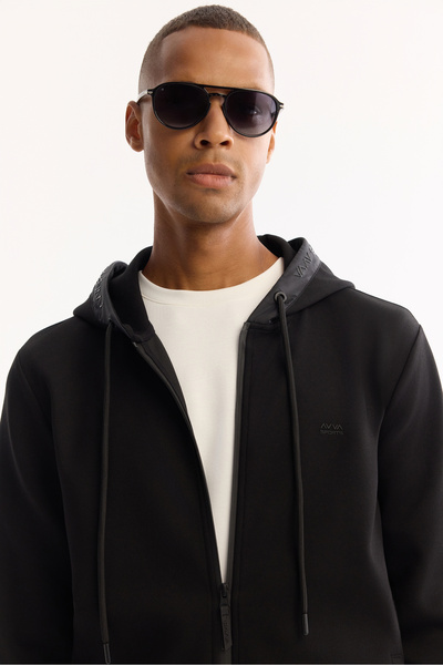 Avva Ανδρικό μπλουζάκι με μαύρο γιακά με τζελ εκτύπωσης στο στήθος με με τύπωμα φερμουάρ Interlock Sweatshirt Cardigan