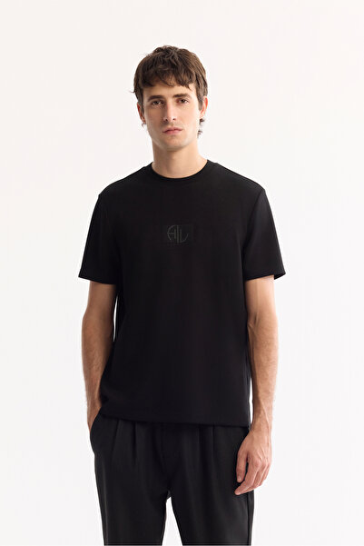 Avva Ανδρικό μπλουζάκι με λαιμόκοψη μαύρο με στάμπα από βισκόζη με διπλή ελαστικότητα κανονική εφαρμογή A52Y1020