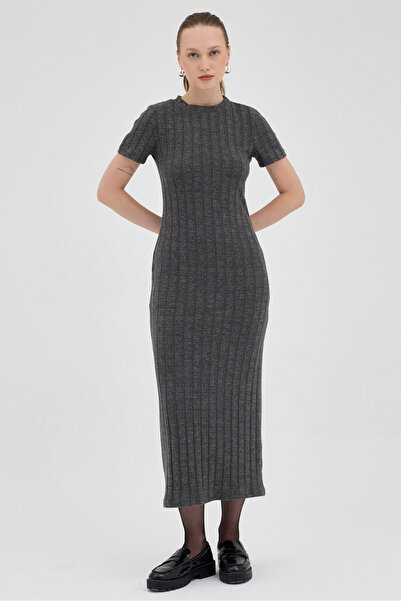 Rays 8131A فستان ضيق قصير الأكمام من قماش قطني مضلع، لون أنثراسيت