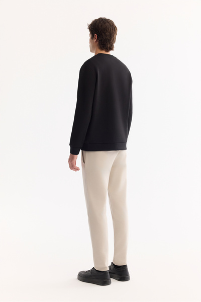 Avva Men's Black Crew Neck Cotton Bi-Stretch Regular Fit Sweatshirt A52Y1271