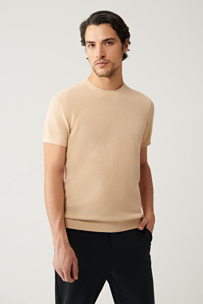 Avva Men's Beige Crew Neck Textured Knit T-Shirt E005027