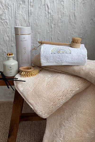 Elart Mademoiselle 4 Piece Bathroom Set