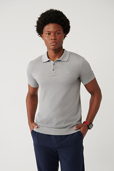 Avva Ανδρικό μπλουζάκι με γκρι απαλό αφή με 3 κουμπιά, υφή με ραβδώσεις, πλεκτό με λαιμόκοψη πόλο, κανονική εφαρμογή T-shirt B005009