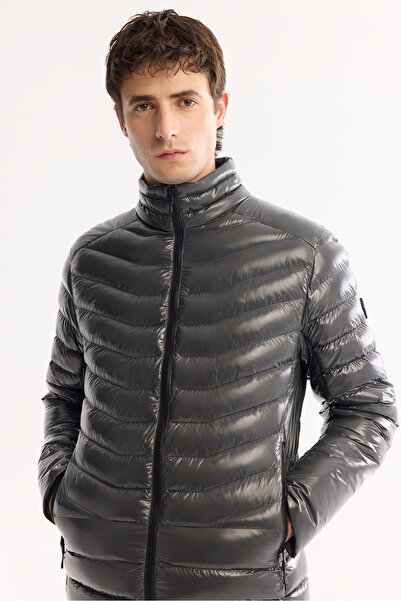 Avva Men's Anthracite Goose down Water Repellent Windproof Fabric D Mock Neck Inflatable Comfort Fit Coat B006015