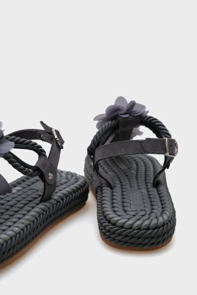 Capone Outfitters Cornelia Straw Flip Flops Floral Women's Sandals