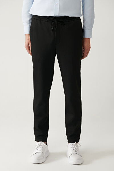 Avva Schwarze Herren-Jogginghose mit Seitentaschen und Schnürung, entspannte Passform, B003005