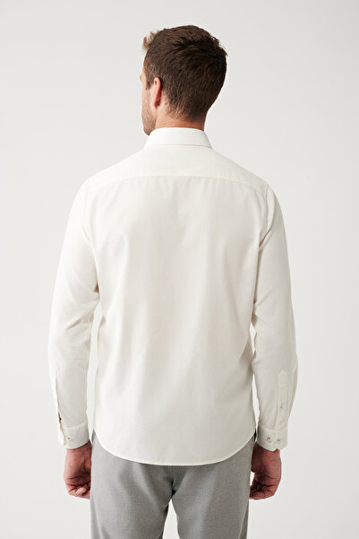 Avva Erkek Ekru Düğmeli Yaka %100 Pamuk Soft Touch Kadife Regular Fit Gömlek B002032