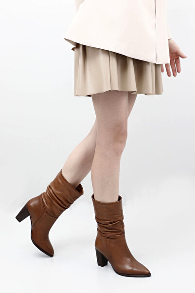 GÖNDERİ(R) Női/lányok barnás antik hegyes orrú, vastag sarkú, valódi bőr csizma