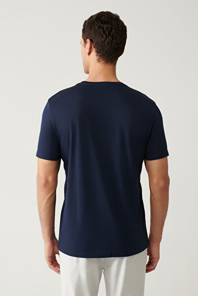 Avva Чоловіча синя футболка з коміром-стійкою Soft Touch Basic Regular Fit B001171