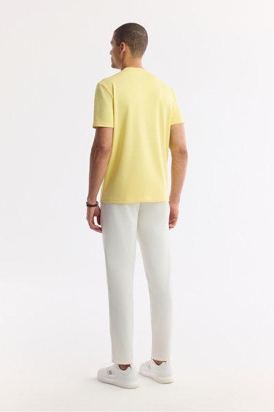 Avva Men's Yellow Crew Neck Printed Bi-Stretch Interlock Regular Fit T-Shirt A51Y1021