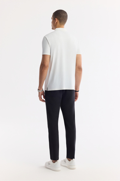 Avva Men's White Non-Curling Polo Neck Bi-Stretch Technical Fabric Regular Fit T-Shirt A51Y1156