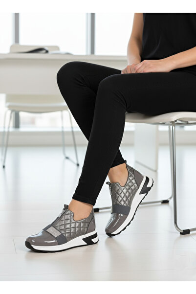 Catelyn Women's Sneaker Gray Patent Leather Casual Sports Shoes & Orthopedic Sole