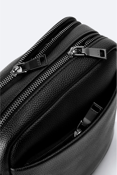 Avva Men's Black Leather Look Messenger Bag A42Y9104