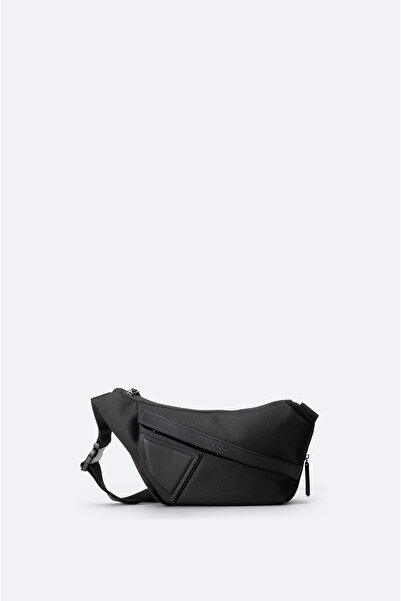 Avva Men's Black Adjustable Strap Waist Bag A42Y9112