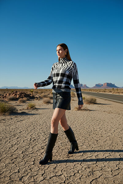 Brevia Black Zebra and Plaid Pattern Long Sleeve Women's Angora Knitwear Sweater