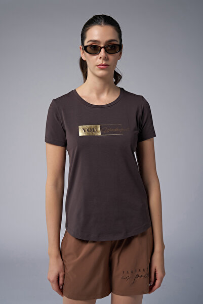 bilcee Γυναικείο καφέ μπλουζάκι με στάμπα και πέτρα μπροστά 4069