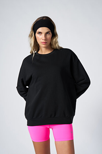 bilcee Peak Women's Black Oversize Crew Neck Basic Sweatshirt 7015