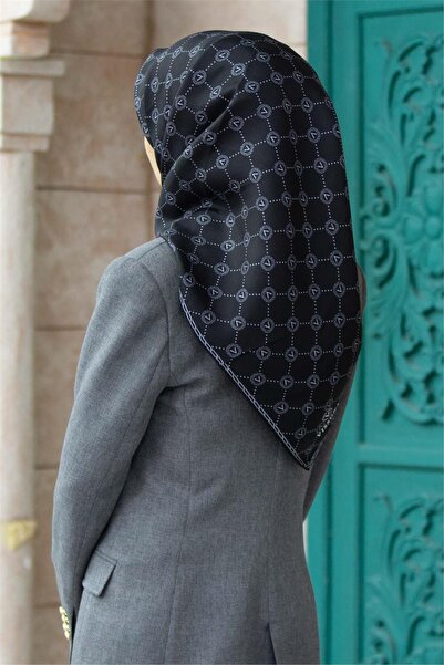 Vissona 100% Twill Silk Monogram Μοτίβο Μαύρο - Γκρι Χρώμα 90x90 Φουλάρι Σχήμα Φύτευσης: Ράψιμο στο χέρι