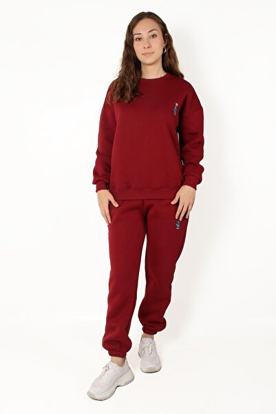 Mckanzie 2611 Embroidered Three Thread Set