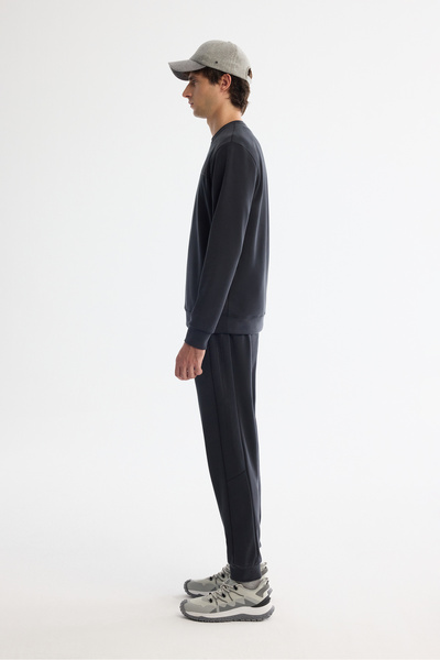 Avva Men's Anthracite Crew Neck Printed Soft Touch Regular Fit Sweatshirt A42Y1307