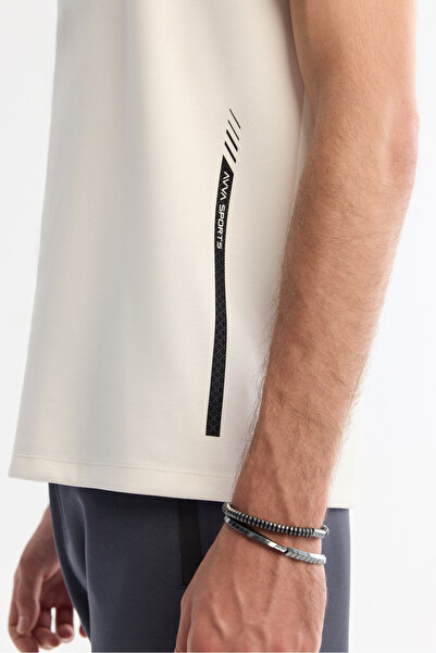 Avva Ανδρικό μπλουζάκι με λαιμόκοψη εκρού με στάμπα ελαστάνης κανονικής εφαρμογής A42Y1017