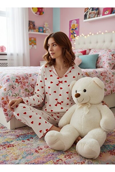 IŞILTI KADIN KALP DESENLİ FİYONK DETAYLI UZUN KOLLU PİJAMA TAKIMI