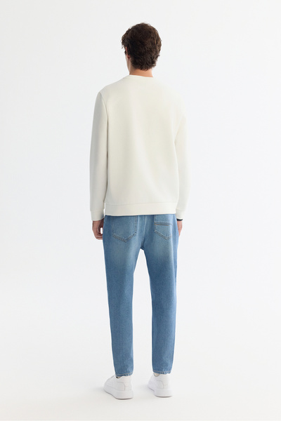 Avva Ανδρικό φούτερ με λαιμόκοψη από βαμβακερό εκρού με εμπριμέ ελαστάνη Regular Fit A42Y1313