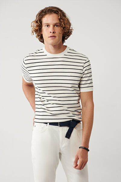 Avva Weißes Herren-T-Shirt mit Rundhalsausschnitt und Streifen aus Baumwolle in regulärer Passform A41Y1066