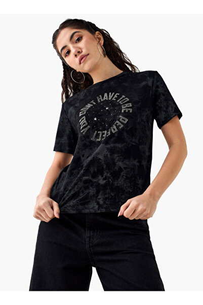 2Xtremz تي شيرت مزين برقبة دائرية وأكمام قصيرة