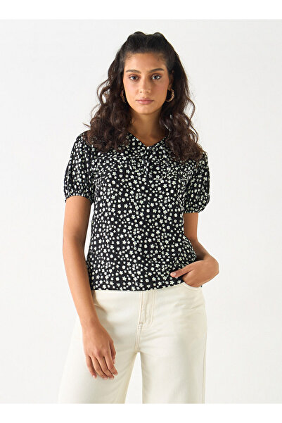 2Xtremz Printed Top With Tie-up Neck And Short Sleeves