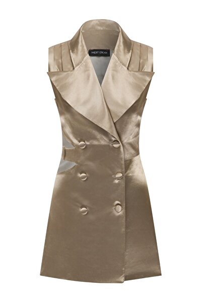 MERT ERKAN Cut-Out Detaylı & Kruvaze Kapamalı Bej Saten Mini Ceket Elbise