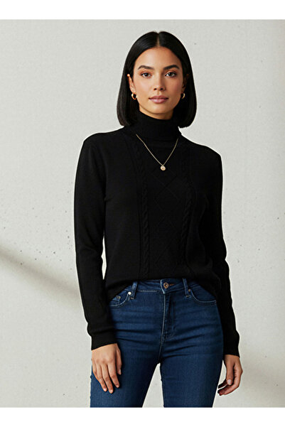 2Xtremz سترة تريكو ذات رقبة عالية ومزخرفة