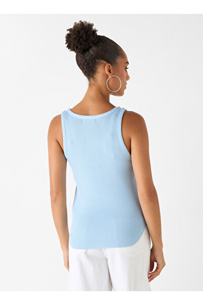 2Xtremz Embellished Sleeveless Top With Round Neck