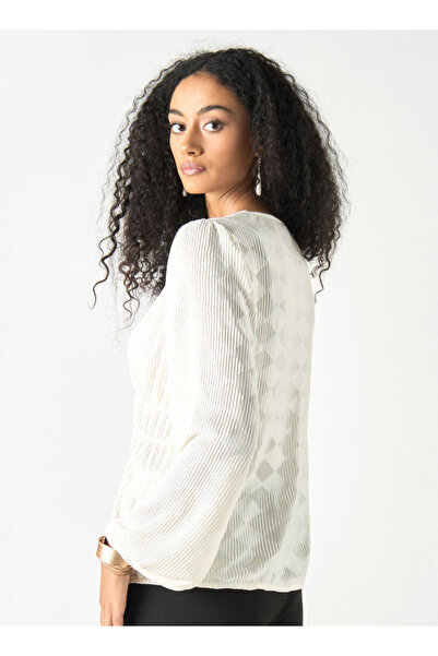 2Xtremz Textured V-neck Top with Long Sleeves