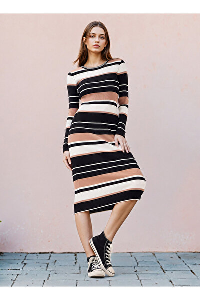 2Xtremz فستان متوسط الطول بأكمام طويلة