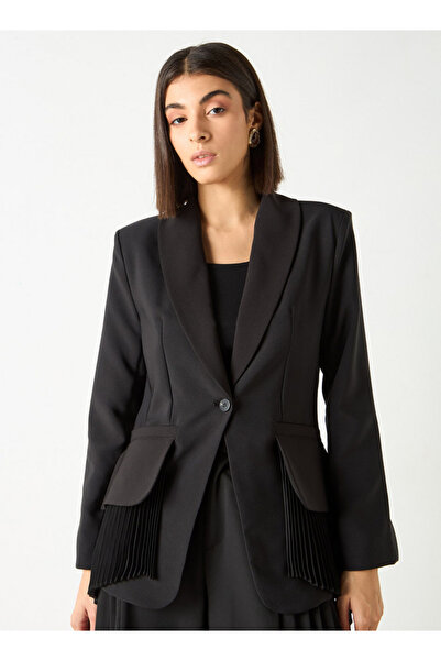 2Xtremz سترة بلايزر ذات ياقة شال مع لمسة من الثنيات