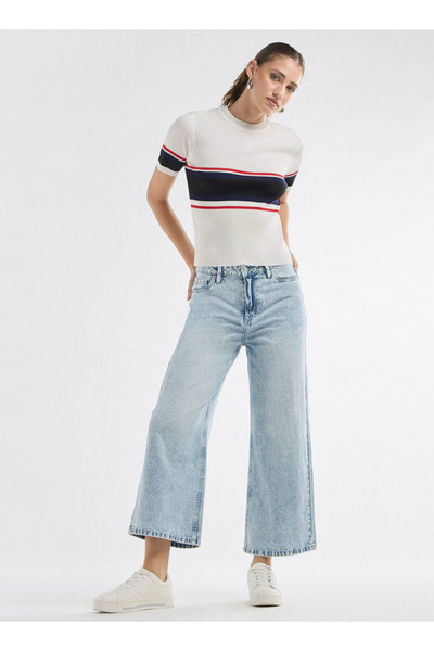 FAV Colourblock Crew Neck T-shirt With Short Sleeves