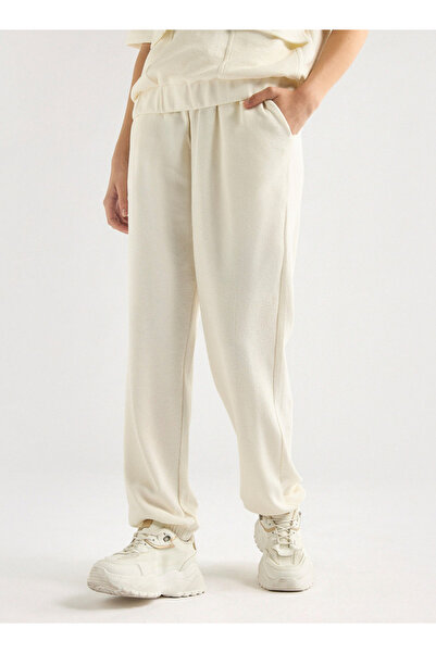 FAV Textured Pocket Detail T-shirt and Joggers Set