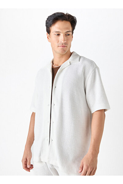 Iconic قميص مريح منقوش بأكمام قصيرة