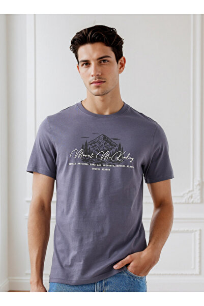 FAV Men Slim Fit Crew Neck Short Sleeves Sketch Print T-shirt