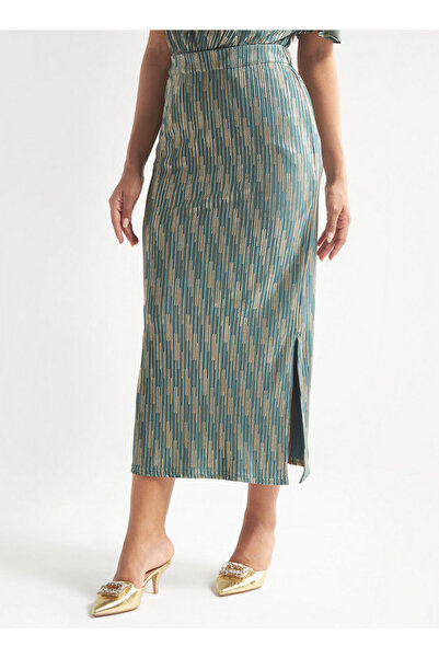 FAV Textured Skirt With Semi-elasticated Waistband And Slit Detail