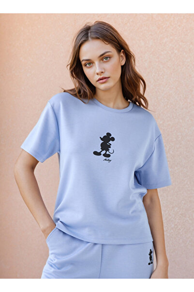 SP Characters تي شيرت برقبة دائرية وطبعة ميكي ماوس