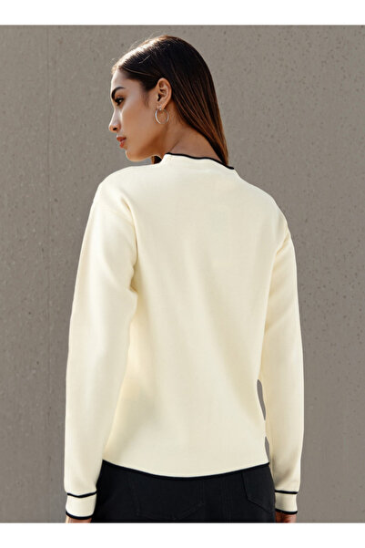 FAV Textured Sweater