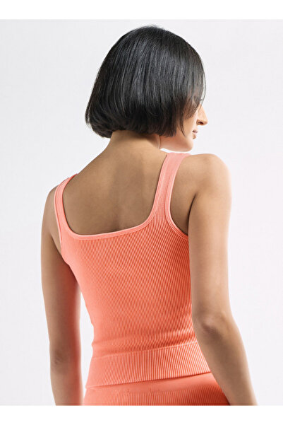 FAV Ribbed Cropped Tank Top With Square Neck