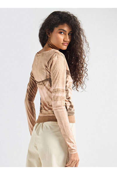 FAV Printed Crew Neck T-shirt with Long Sleeves