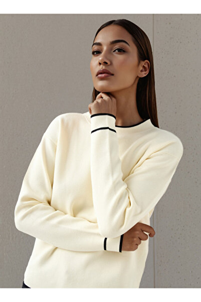 FAV Textured Sweater