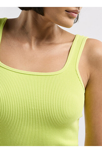 FAV Ribbed Cropped Tank Top With Square Neck