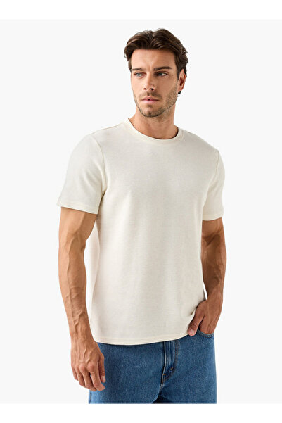 FAV تي شيرت مريح بقصّة منسدلّة ورقبة دائرية